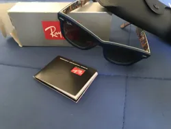 Lunette ray ban Edition Limited à Le Bardo