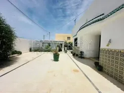 Villa de Plain-pied S+2 Avec Jardin à La Soukra