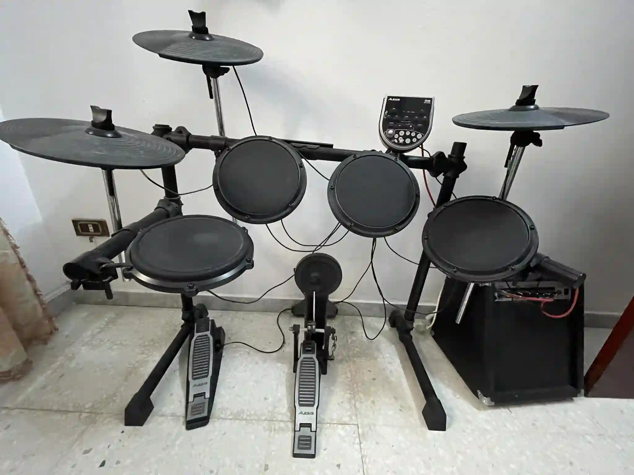 Batterie Musicale Alesis dm6 à El Mourouj0