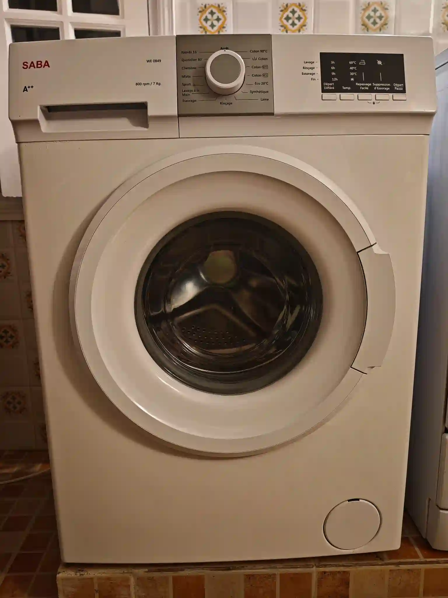 Lave Linge Hublot Frontal 7 kg Saba à La Marsa0