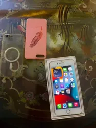 Iphone 8 Plus Gold 64 go à El Mourouj