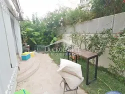 Appartement s+2 Avec Jardin à la Marsa Mav1211