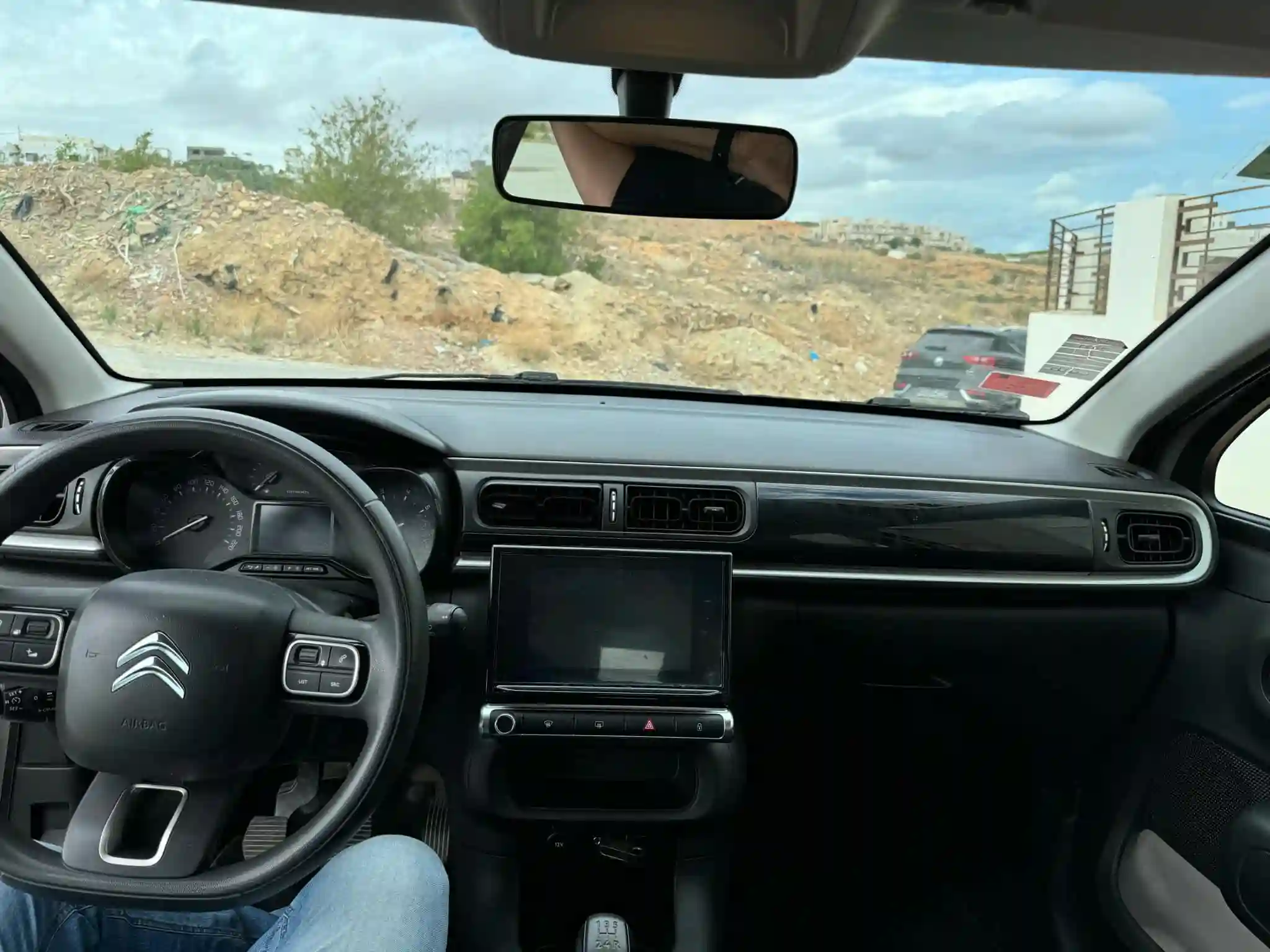 Voiture Citroen c3 Modèle 2017 Puretech 1ère Main à El Menzah 1 - Vue 1