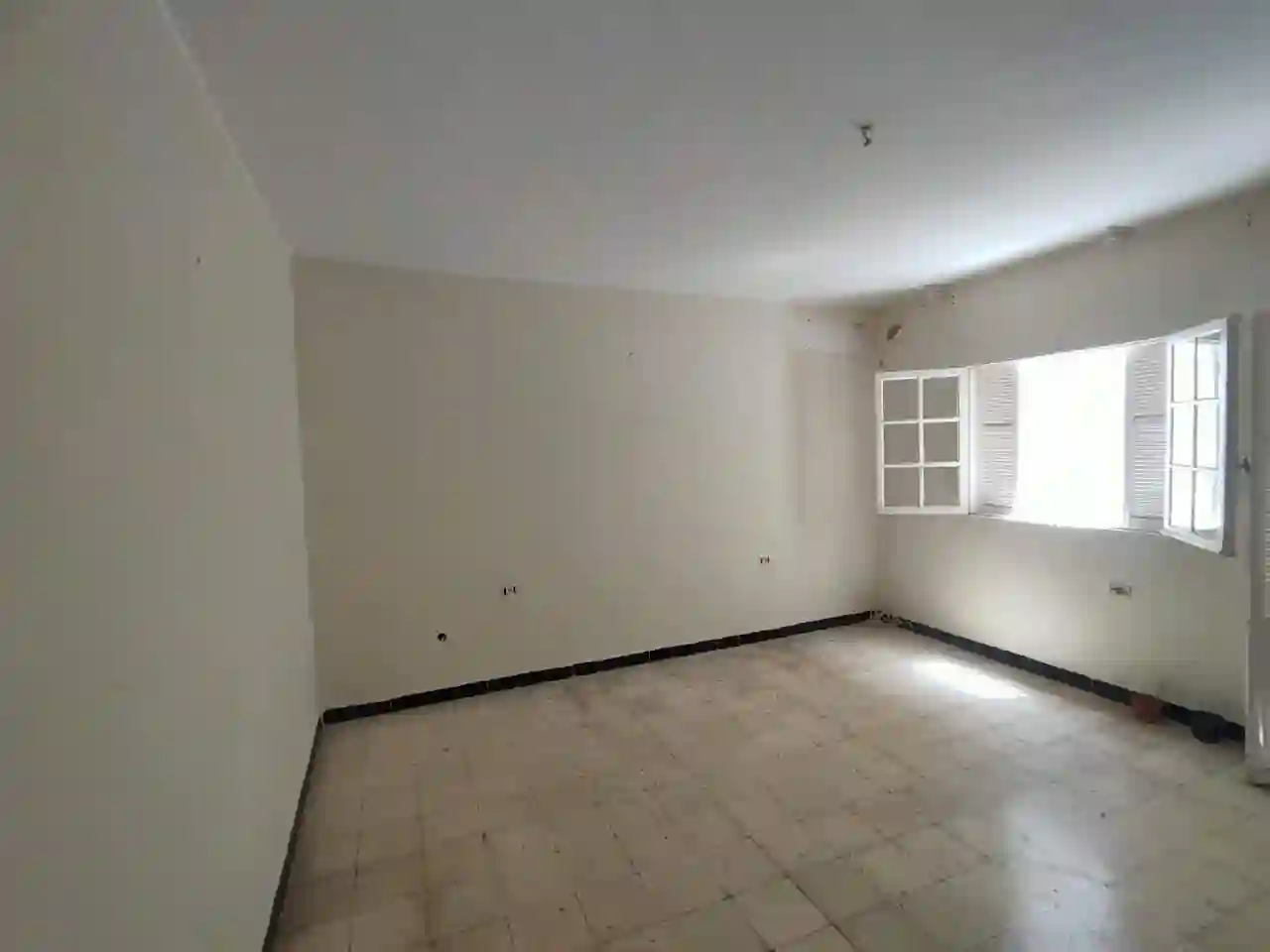 Appartement au Centre Ville à Bizerte0