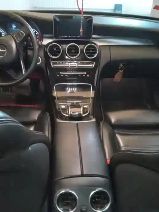 Mercedes Classe C 180 - Année 2016 Excellente Etat - Vue 1