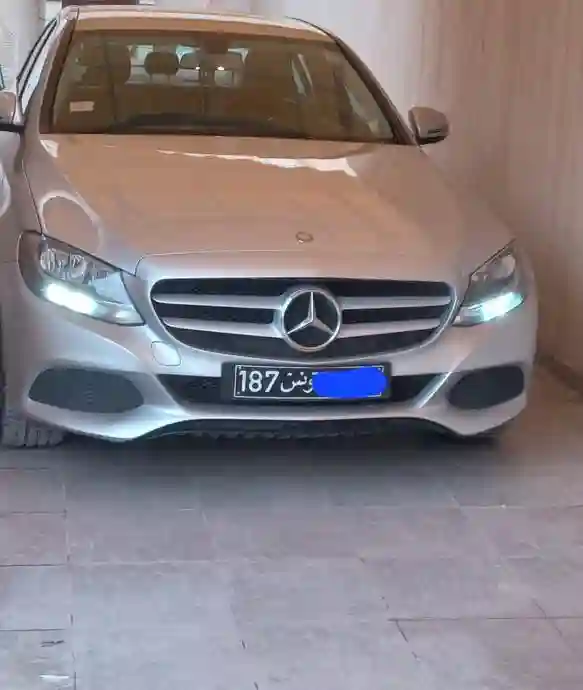 Mercedes Classe C 180 - Année 2016 Excellente Etat - Vue 4