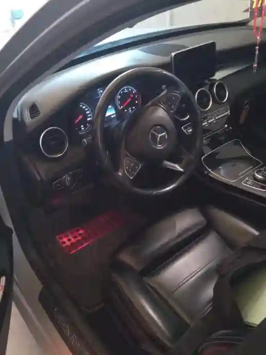 Mercedes Classe C 180 - Année 2016 Excellente Etat - Vue 5