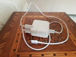 Adaptateur Secteur usb c 30 w Apple à El Mourouj