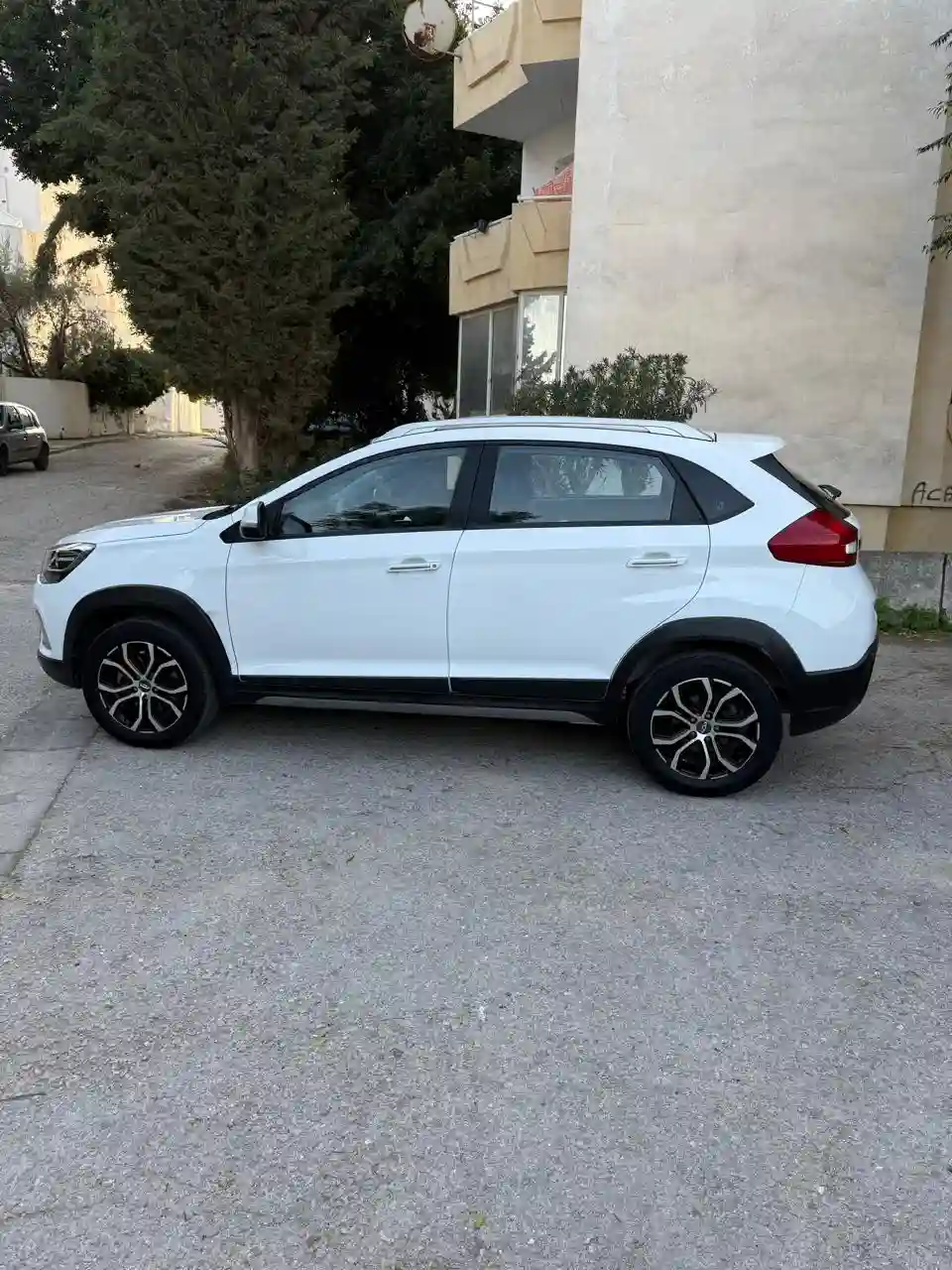 Chery Tiggo2 à El Menzah 9 - Vue 1