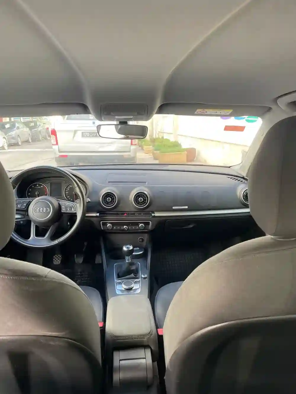 Vend Audi A3 Couleur Noir - Vue 7