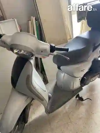 Scooter Aprilia - Vue 3