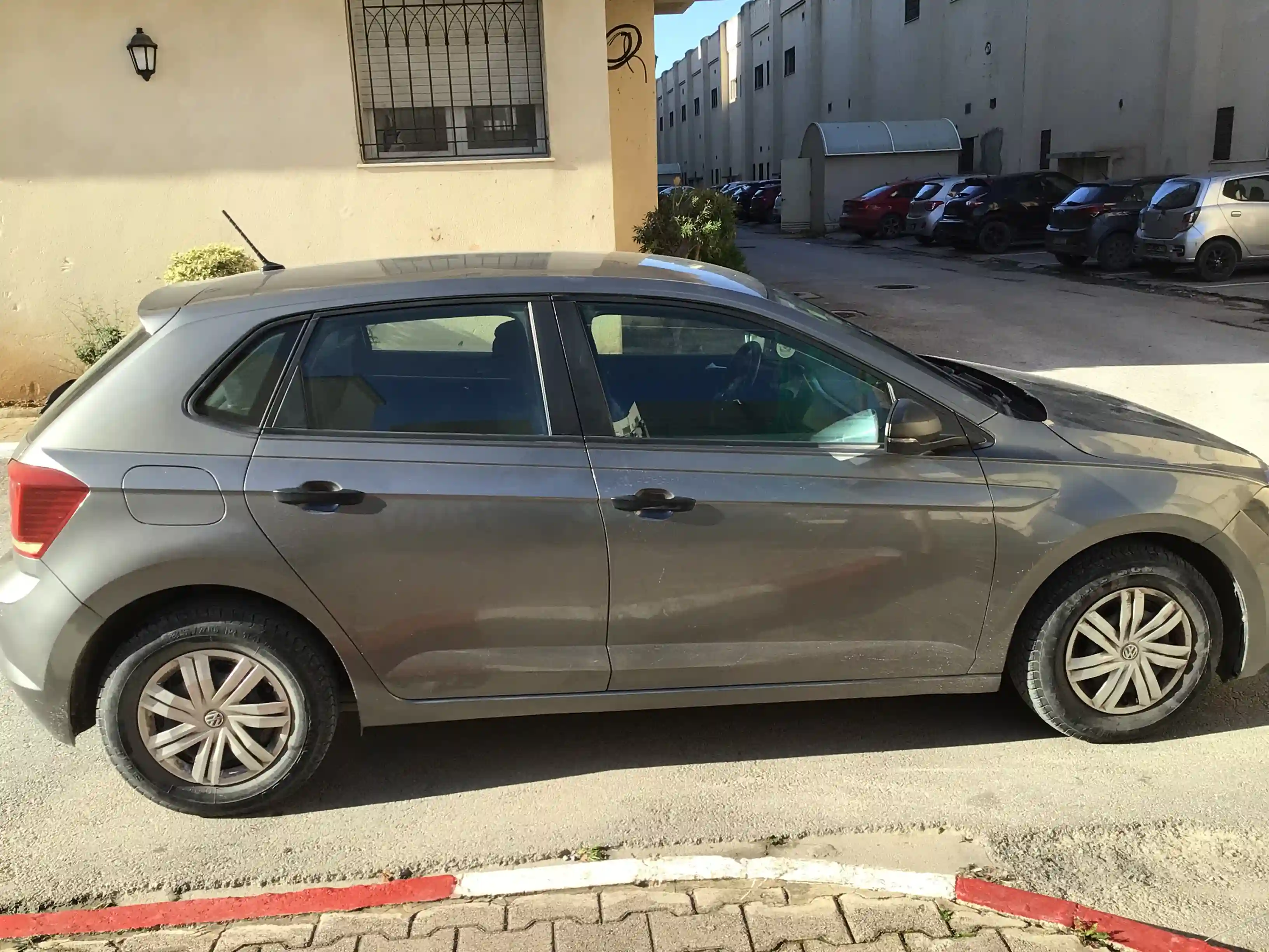 Volkswagen Polo 7 - Vue 1