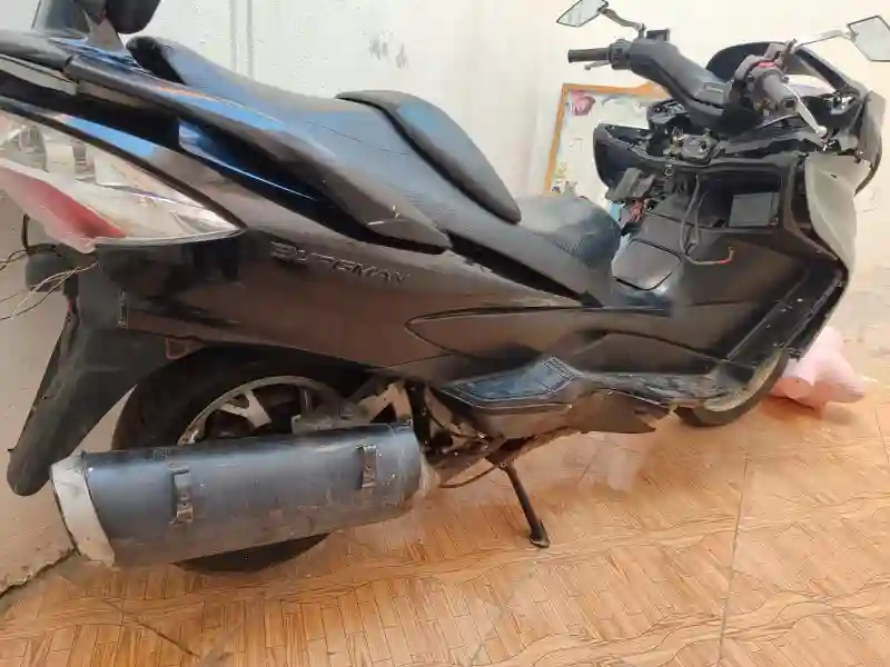 Burgman - Vue 1