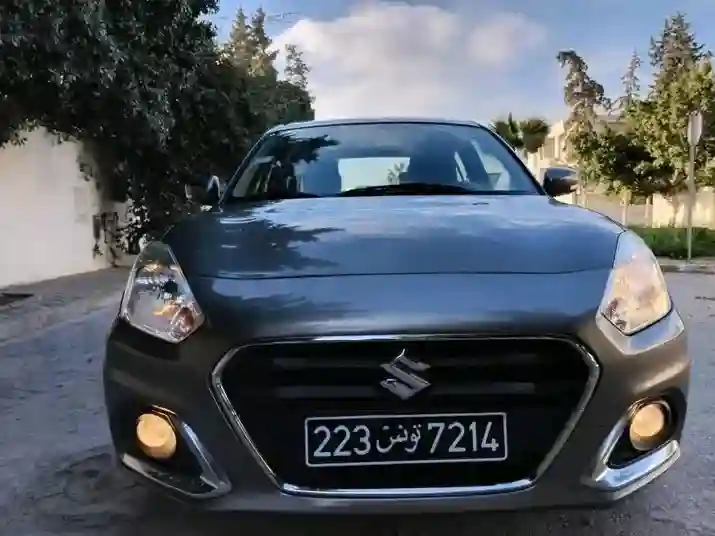 Suzuki Dzire Première Main EN Excellent État - Vue 3
