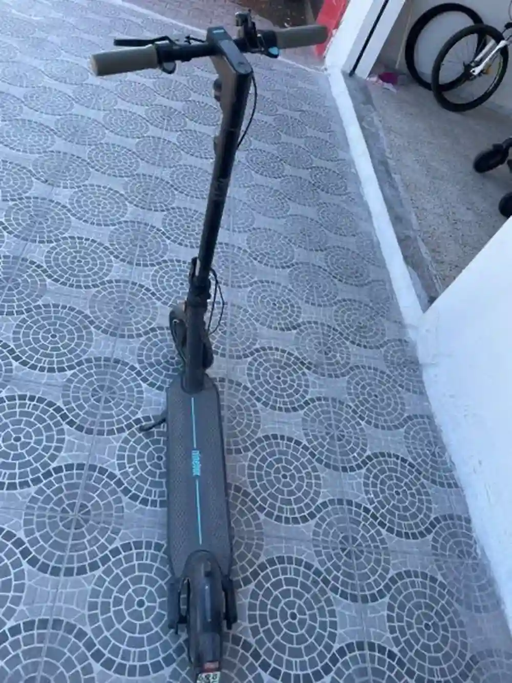 Trottinette Électrique Ninebot - Vue 1