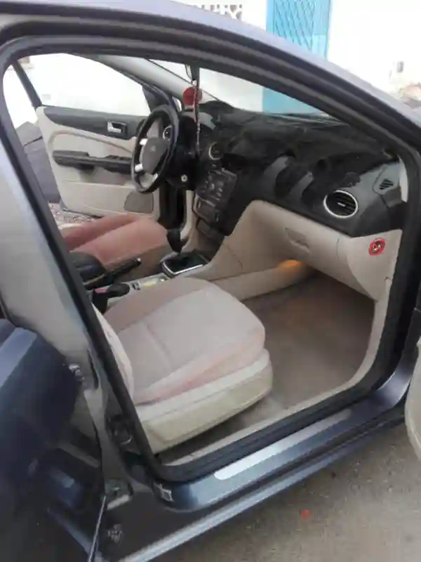 Ford Focus Essence 2005 - Vue 1