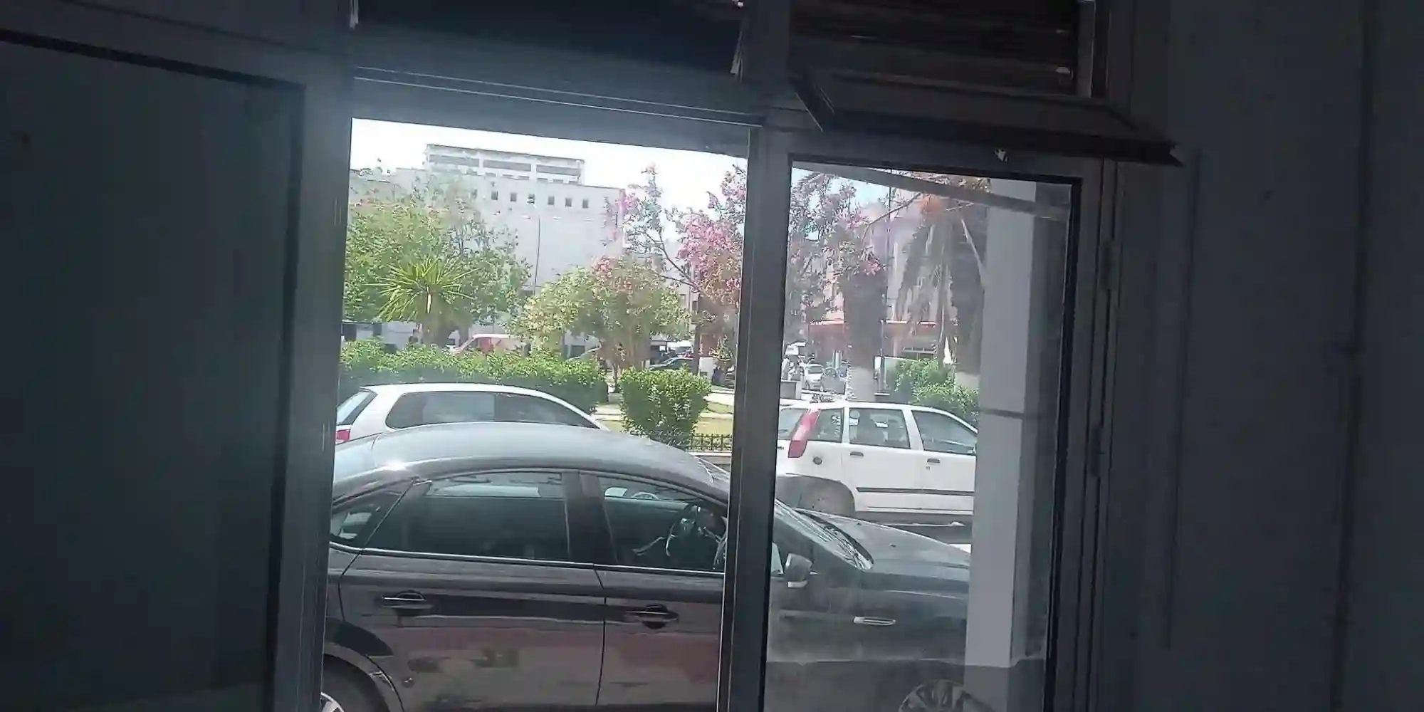 Locale pas de Porte a Bizerte ou Fond Commerce - Vue 2