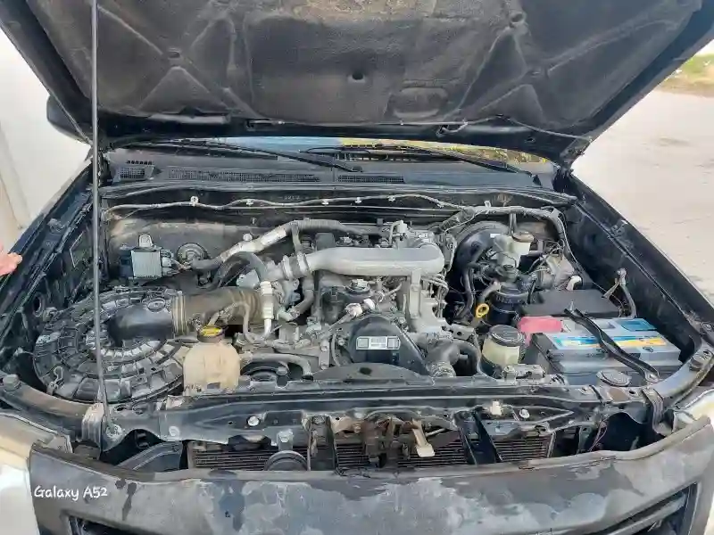 Vendre Toyota Hilux 4x4 Double Cabine - Vue 3