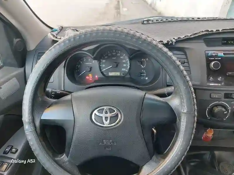 Vendre Toyota Hilux 4x4 Double Cabine - Vue 7
