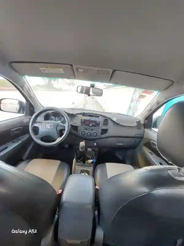 Vendre Toyota Hilux 4x4 Double Cabine - Vue 8