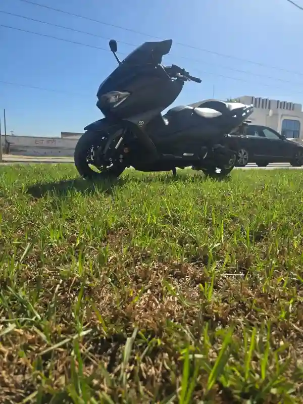 À Vendre Moto Yamaha Tmax 560 - Vue 4