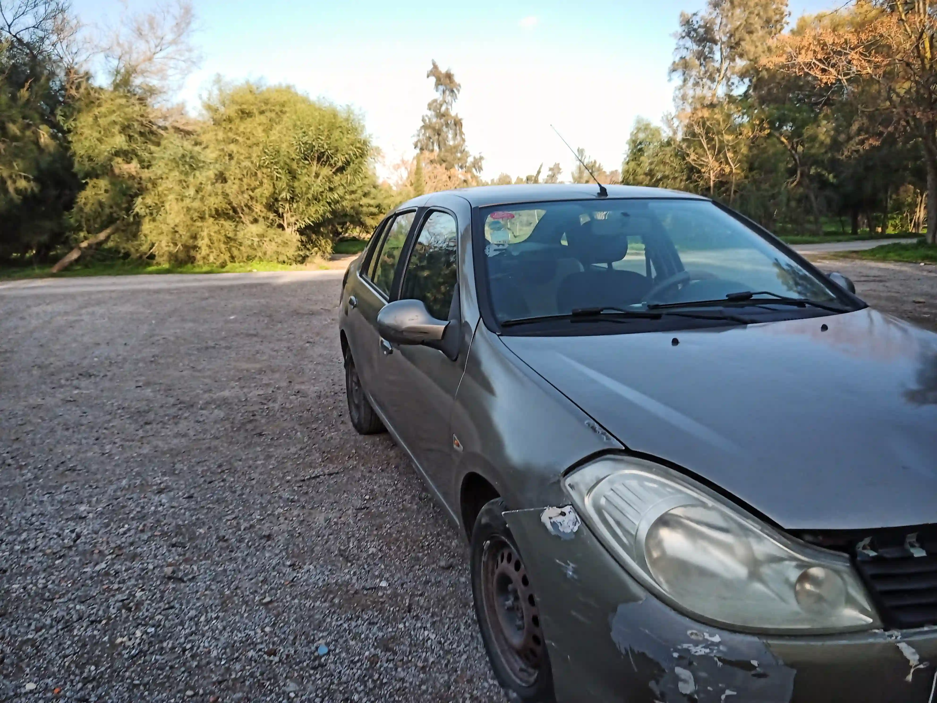 Renault Symbole 2 à Ain Zaghouan0