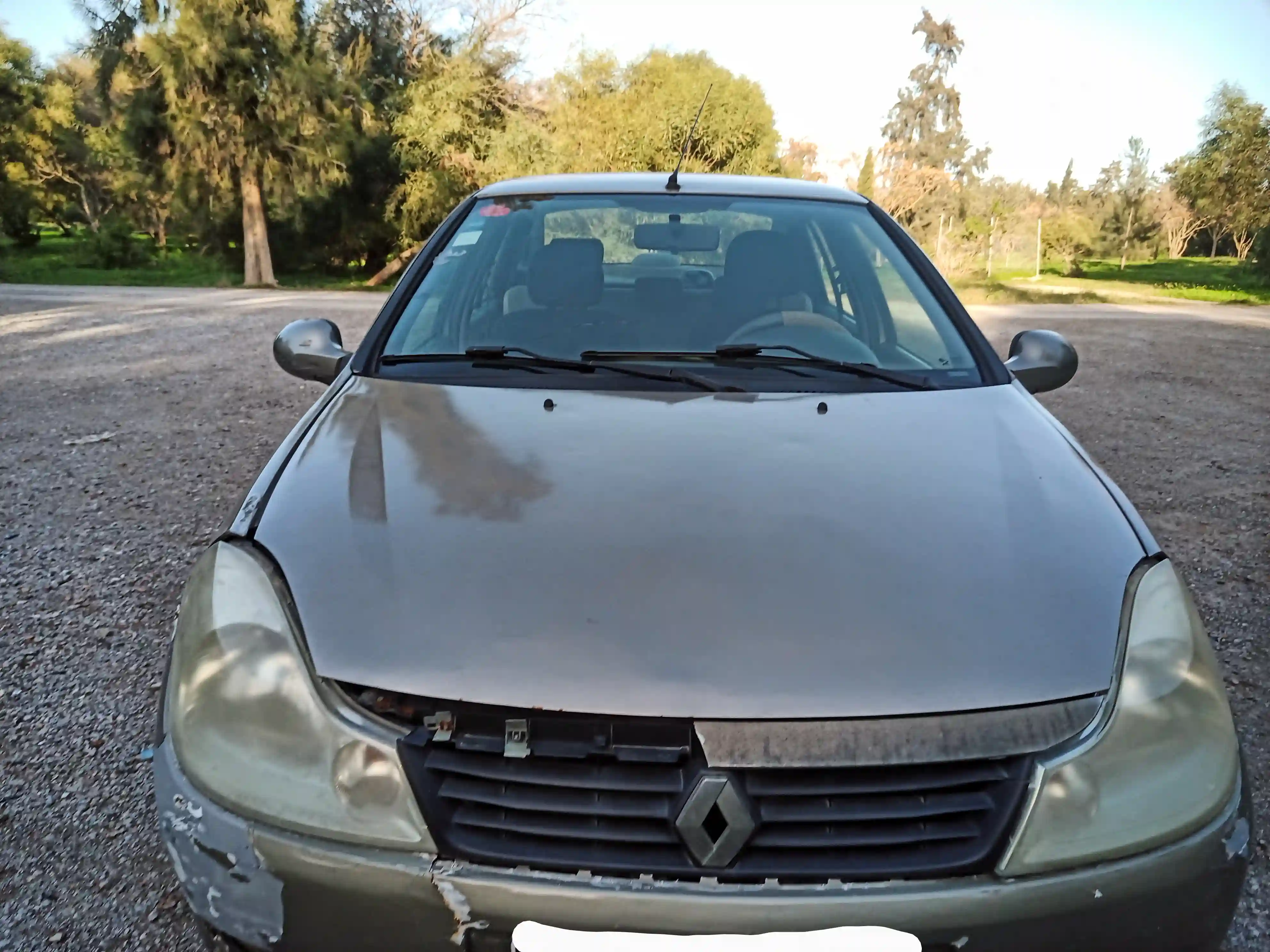 Renault Symbole 2 à Ain Zaghouan - Vue 1