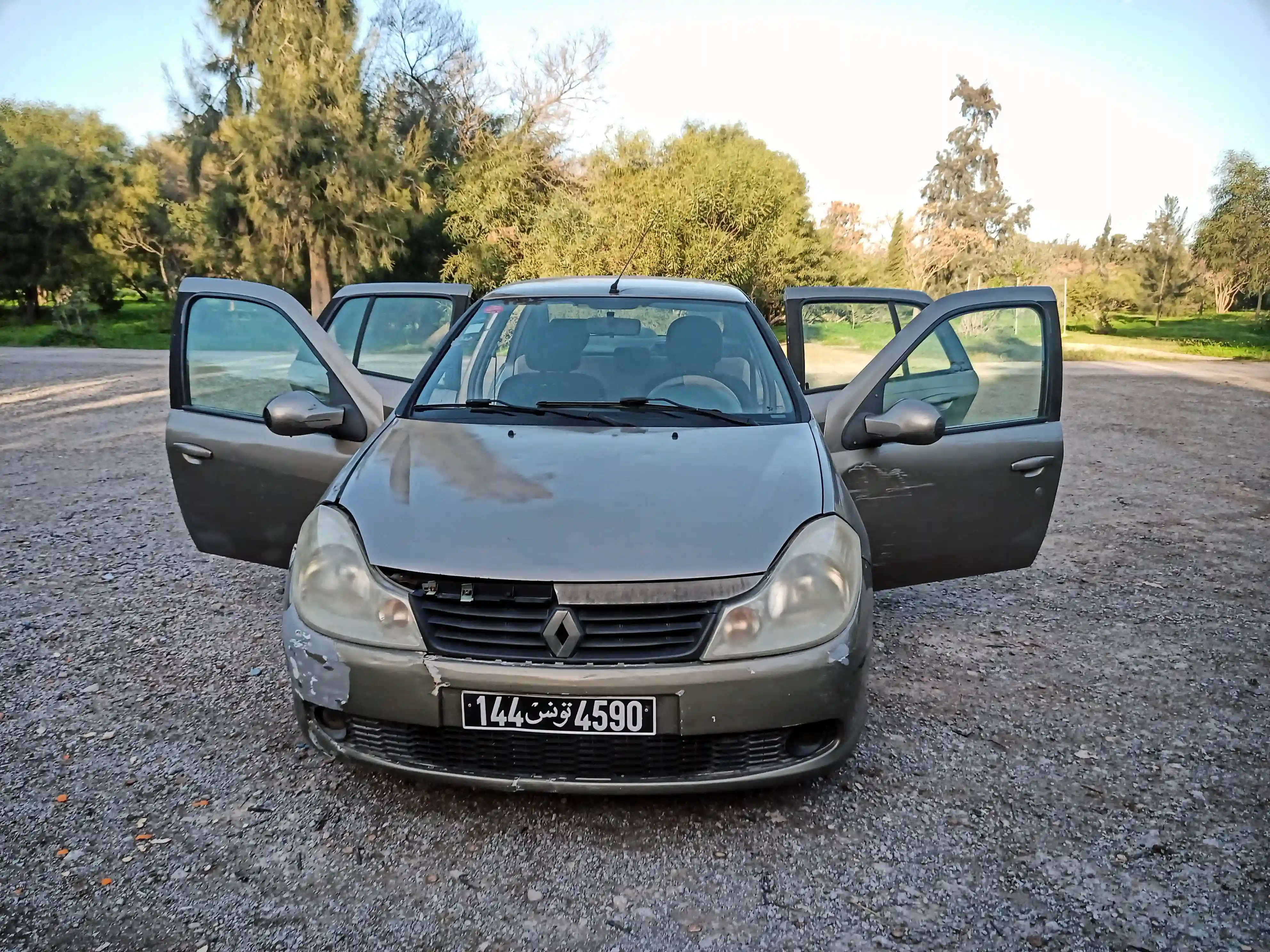 Renault Symbole 2 à Ain Zaghouan - Vue 3