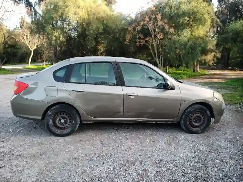 Symbole 2 Essence 2010 - Vue 5