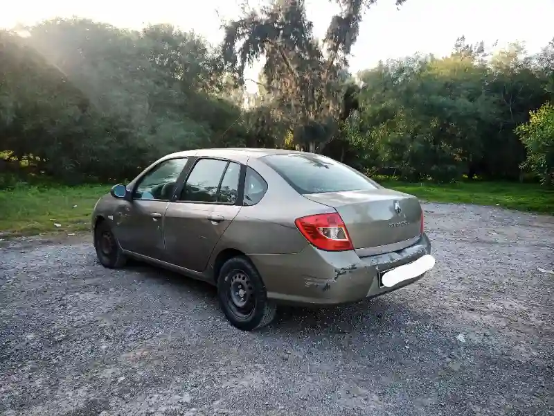 Symbole 2 Essence 2010 - Vue 9