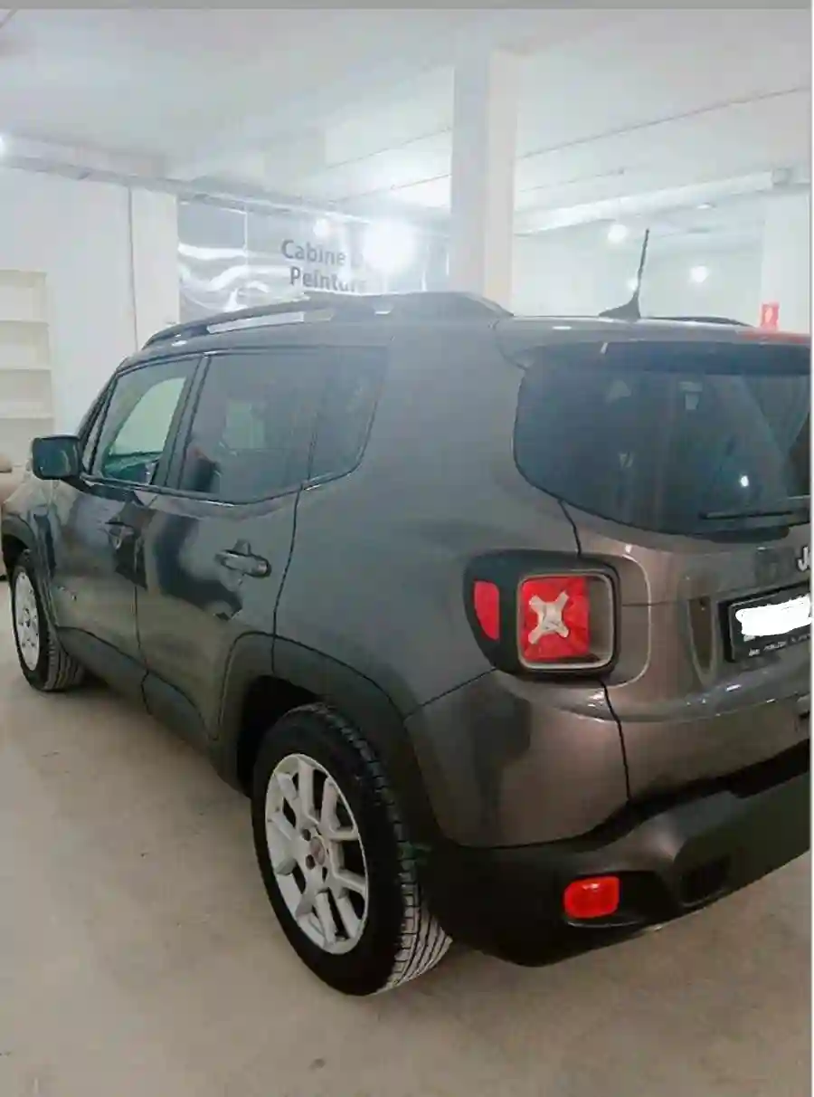 Une Jeep Renegade à ne pas Rater à Sidi Soufiene - Vue 2