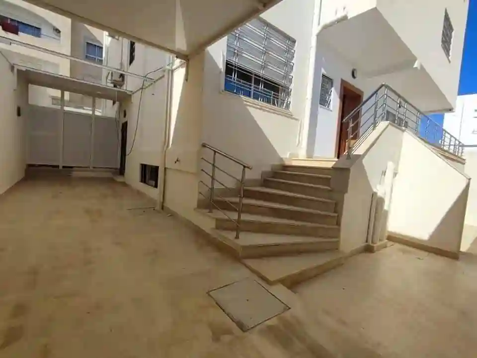 Villa Jumlee a Menzah 9c à El Menzah 9 - Vue 4