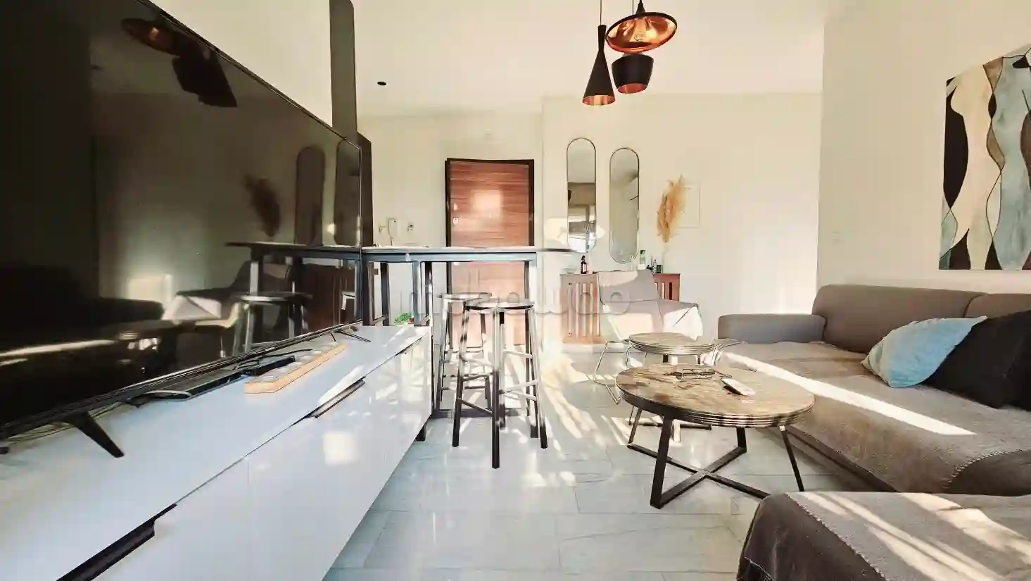 À Louer un S1 Richement Meublé - Vue 1