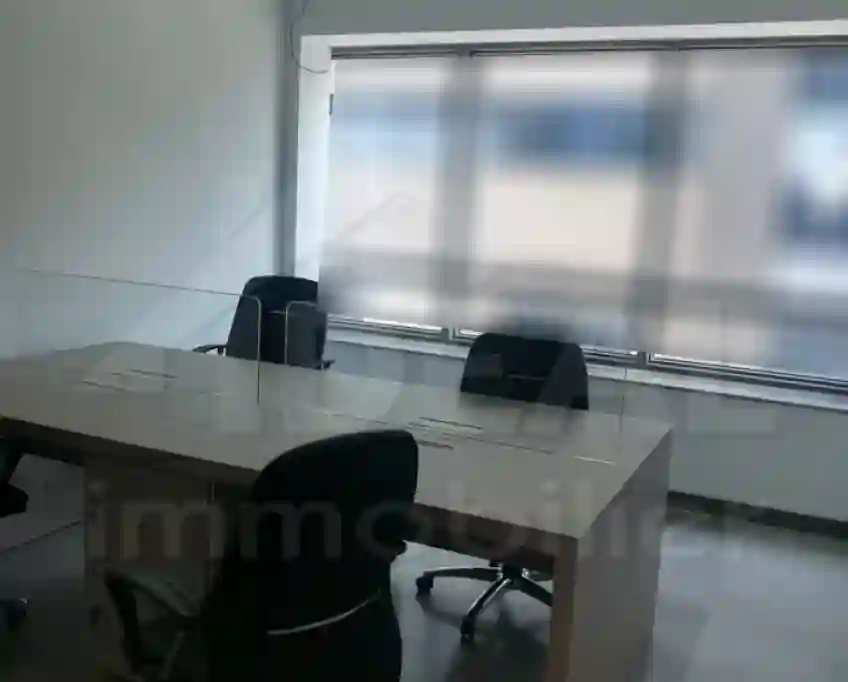 Al Bureau 135m² au Lac10