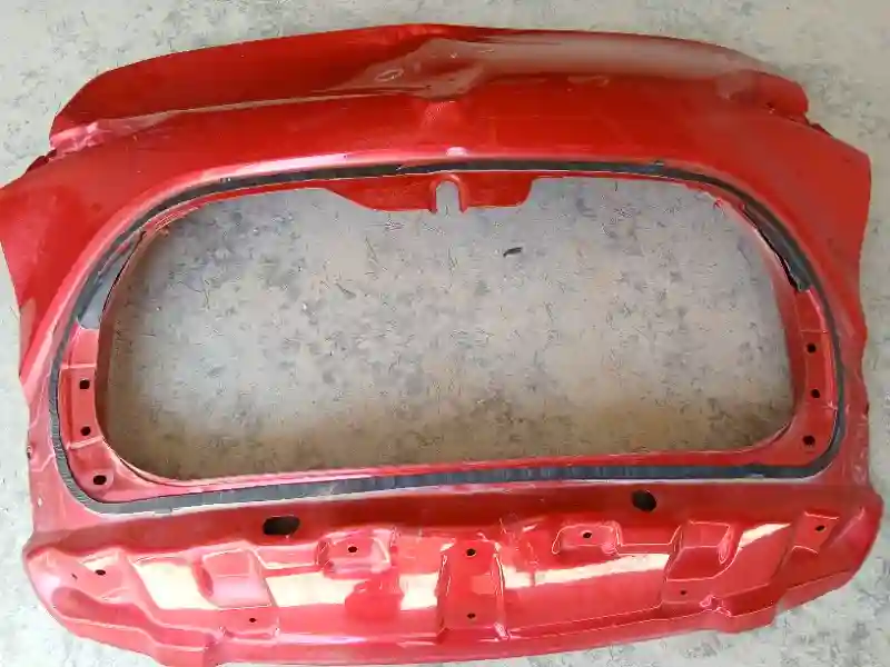 Porte Cofre Arrière Clio 4 - Vue 1