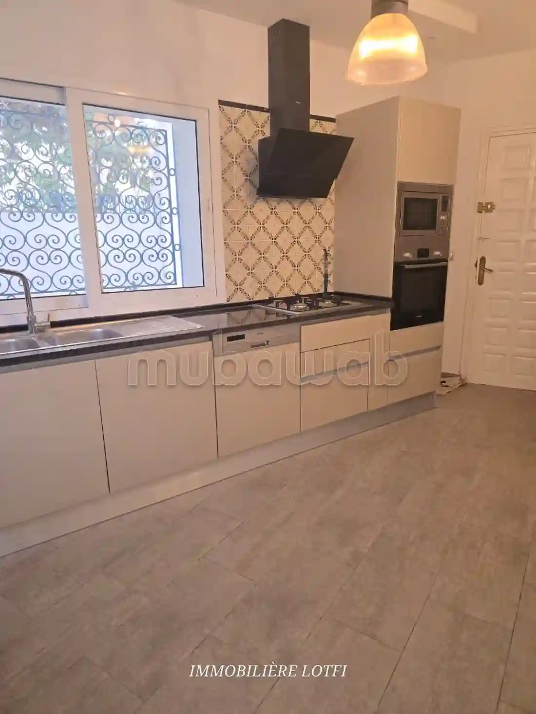 Coquette Maison à Louer à la Marsa - Vue 1