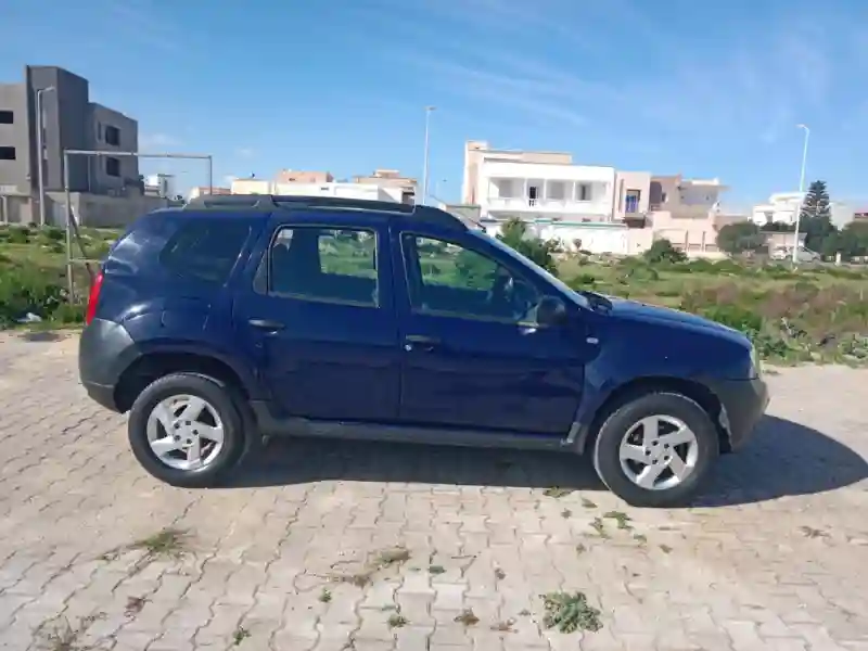 Dacia Duster Diesel 2011 - Vue 2