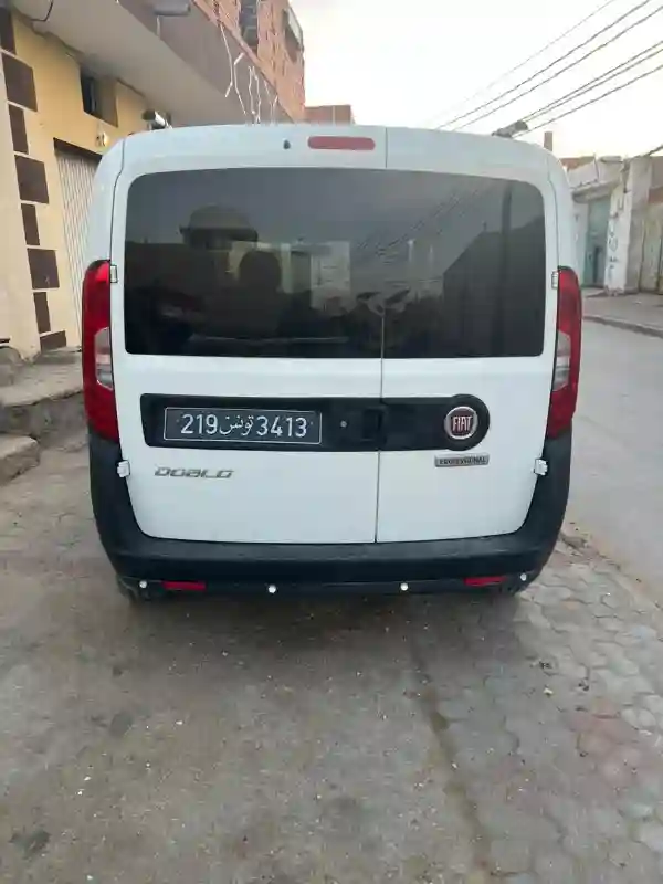 Fiat Doblo Essence 2020 - Vue 2