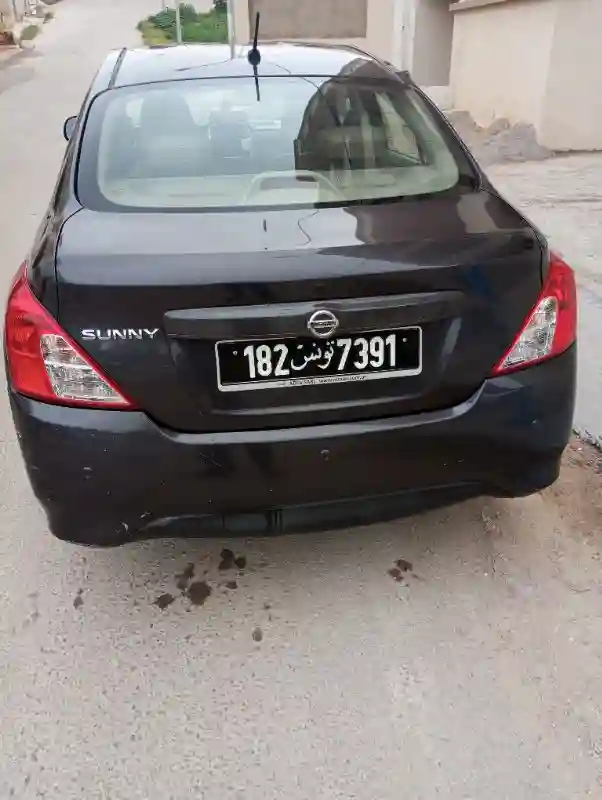 Nissan Sunny Essence 2015 - Vue 4