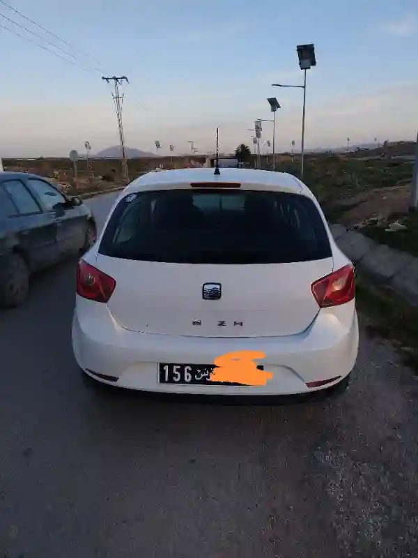 Seat Ibiza Essence 2012 - Vue 7