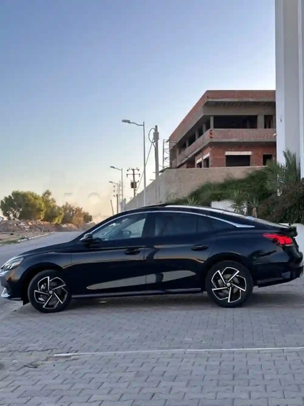MG GT Line Sport 2024 - Vue 9