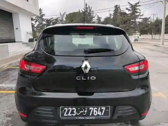 Renault Clio 4 Life Première Main Très Propre0