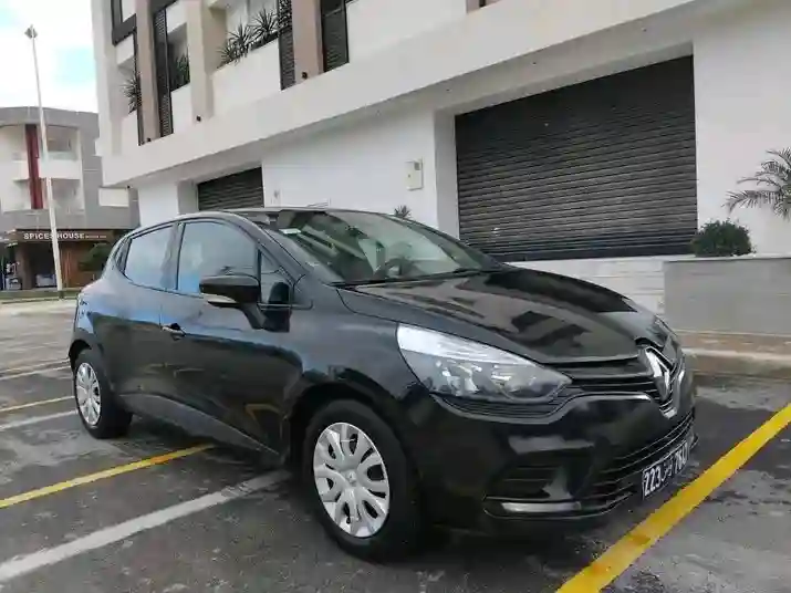 Renault Clio 4 Life Première Main Très Propre - Vue 1