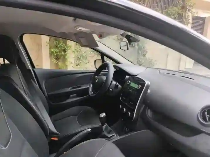 Renault Clio 4 Life Première Main Très Propre - Vue 4