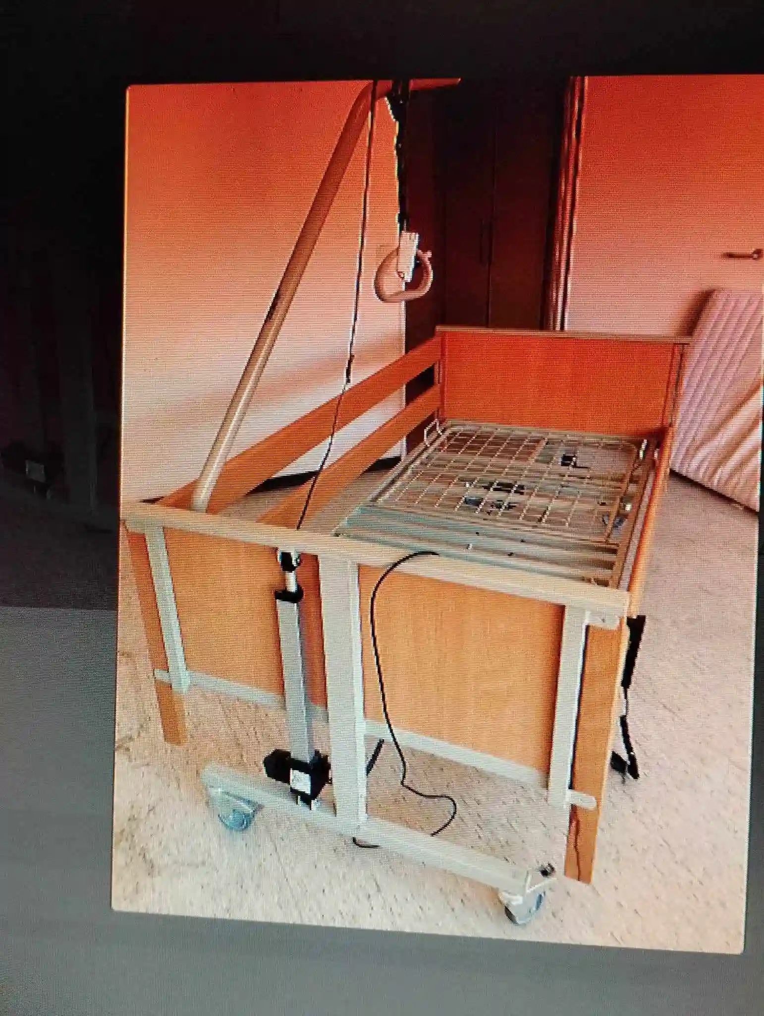 Un lit Medicalise Electric Démontable à Sfax Ville - Vue 3