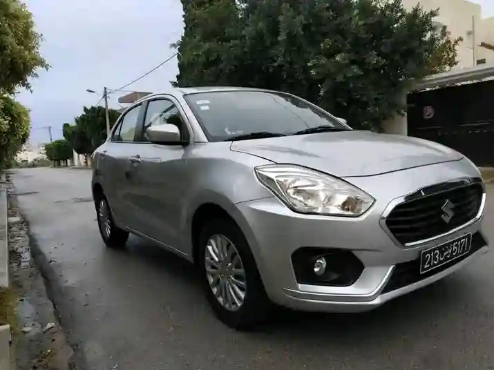 Suzuki Dzire Première Main EN Excellent État - Vue 3