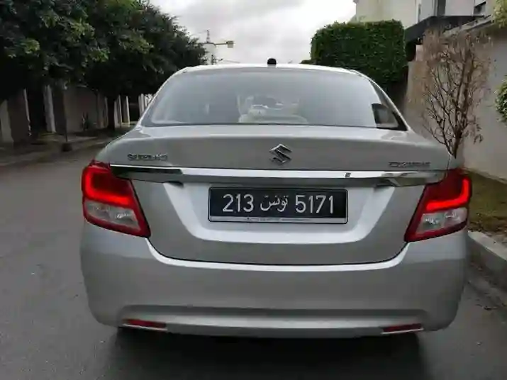 Suzuki Dzire Première Main EN Excellent État - Vue 8