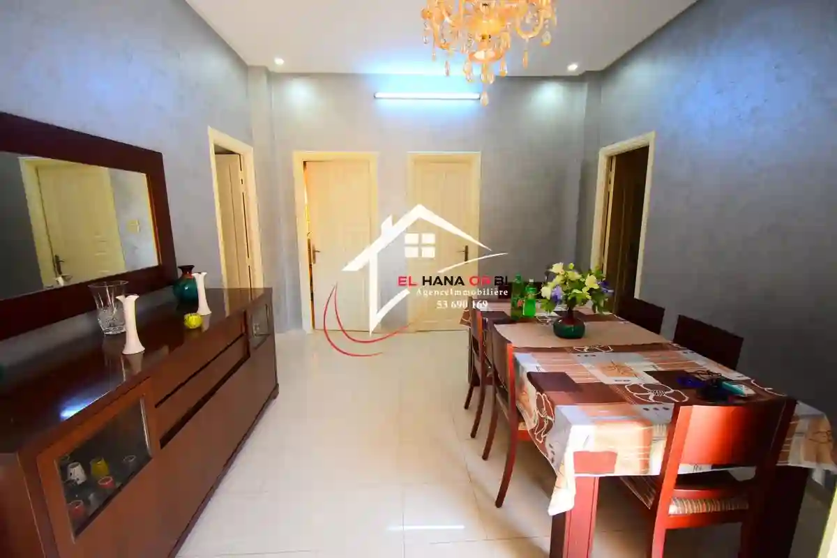 À Vendre Villa sur Deux Étages À Ksar Hlel - Vue 2
