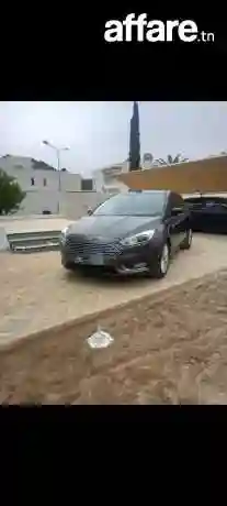 Ford Focus Titanium 1ère Main - Vue 4