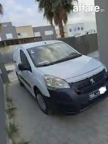 Voiture Partner à Vendre en Très bon État0